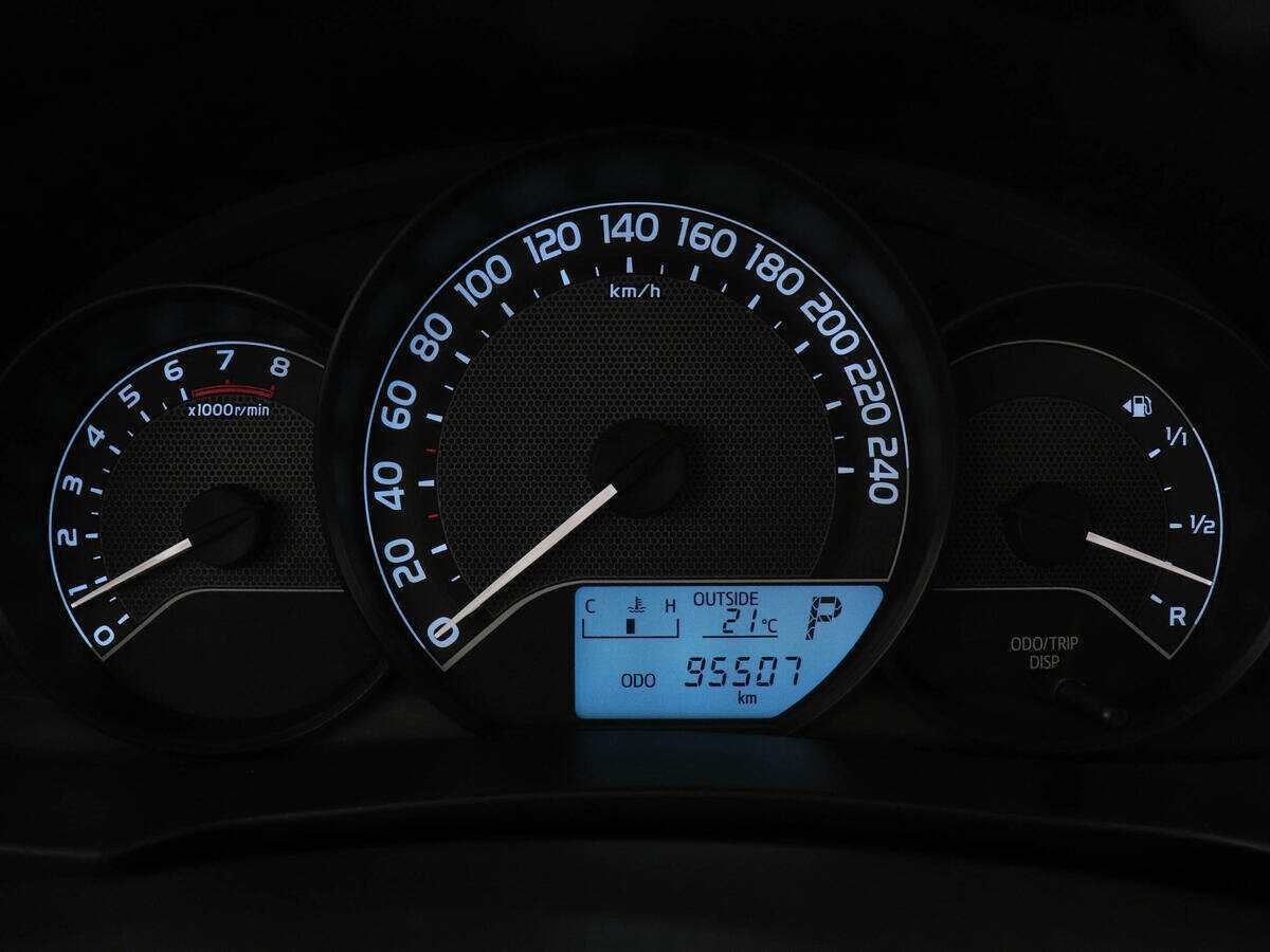 Б/У Тойота Королла 2014 года. Фото: #10