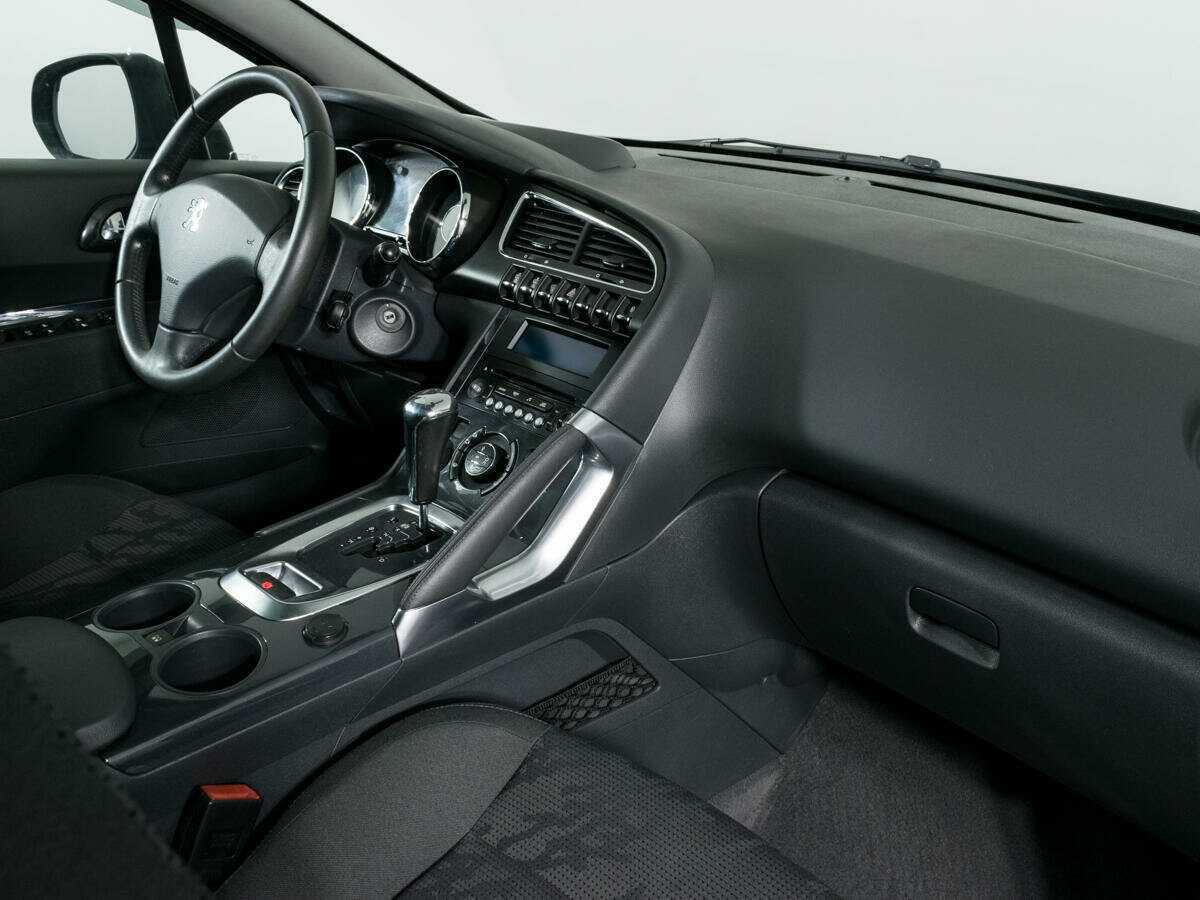 Б/У Пежо 3008 2012 года. Фото: #8