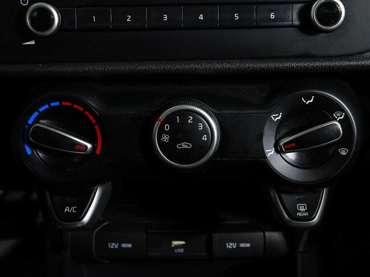 Б/У Киа Рио 2022 года. Фото: #17