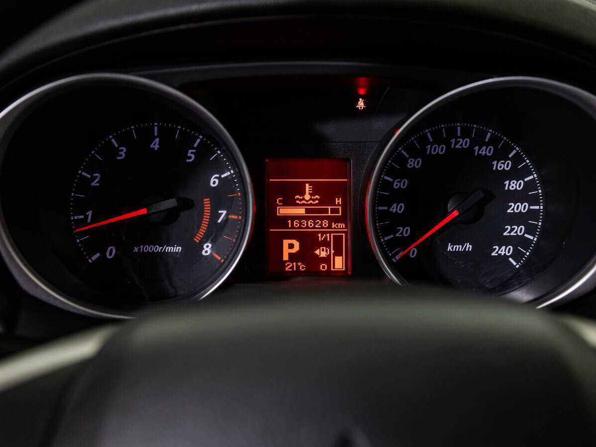 Б/У Митсубиши АС-Икс 2015 года. Фото: #10