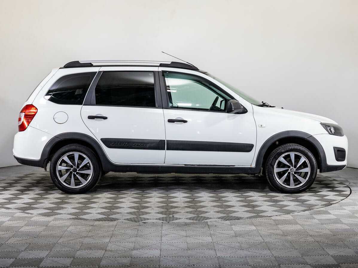 Б/У Лада (ВАЗ) Калина 2017 года. Фото: #3