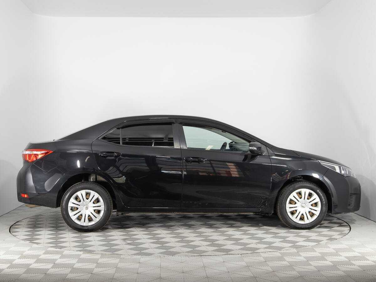 Б/У Тойота Королла 2014 года. Фото: #3