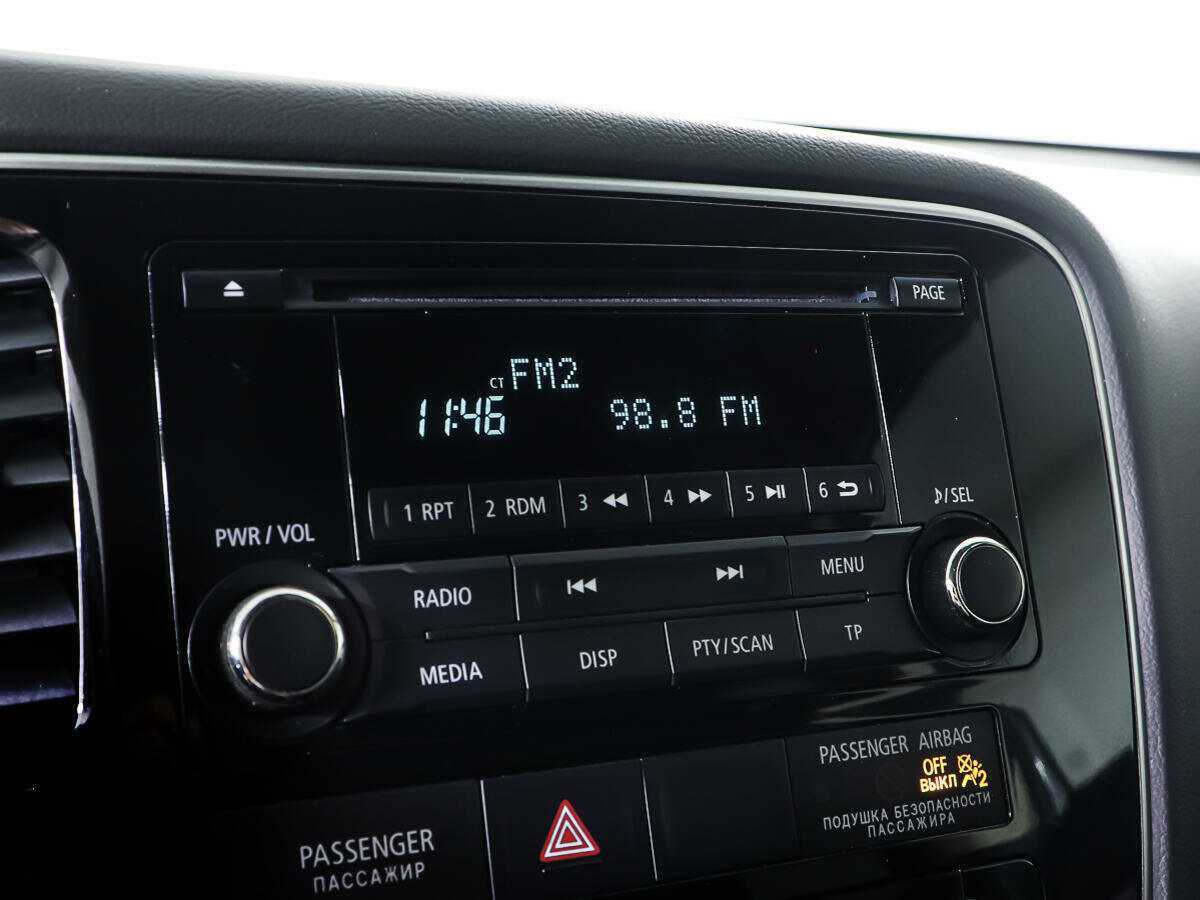 Б/У Митсубиши Оутлэндер 2013 года. Фото: #18