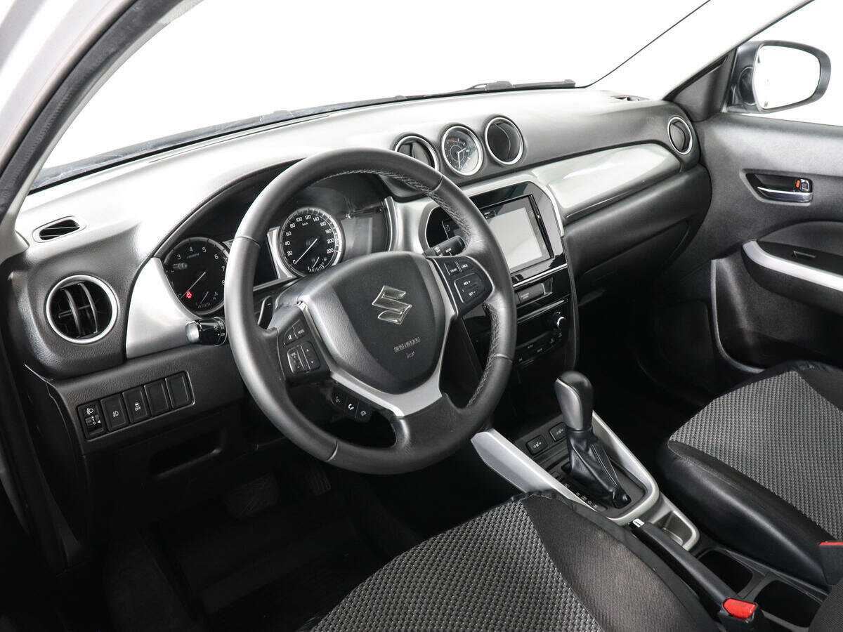 Б/У Сузуки Витара 2016 года. Фото: #8