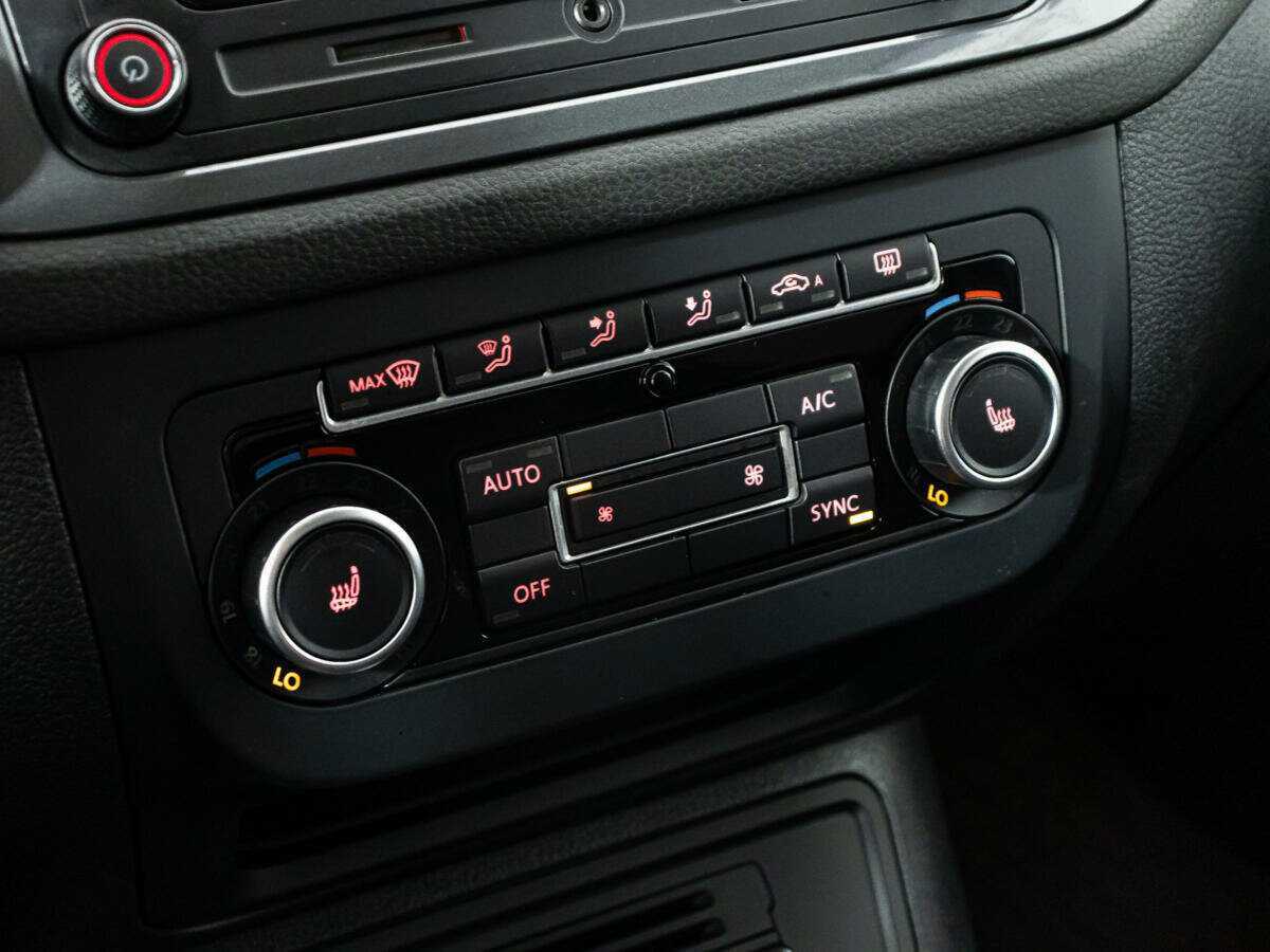 Б/У Фольксваген Тигуан 2013 года. Фото: #14