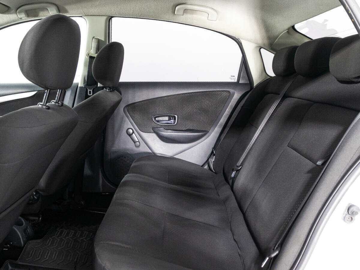 Б/У Ниссан Альмера 2014 года. Фото: #9