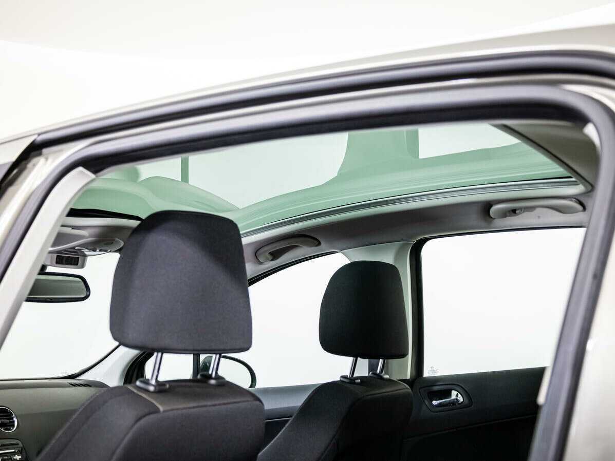 Б/У Пежо 308 2013 года. Фото: #16