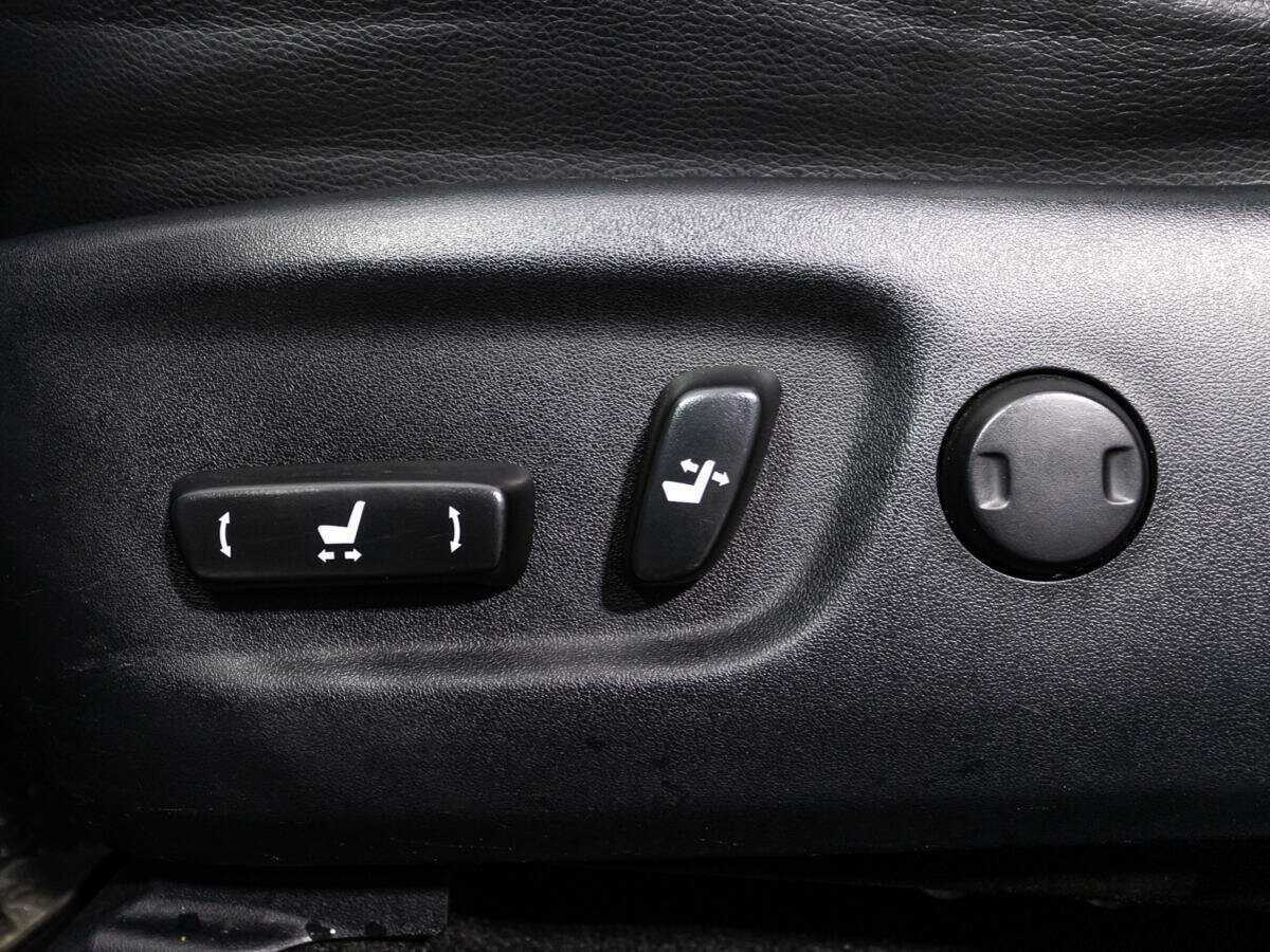 Б/У Тойота Рав4 2013 года. Фото: #15