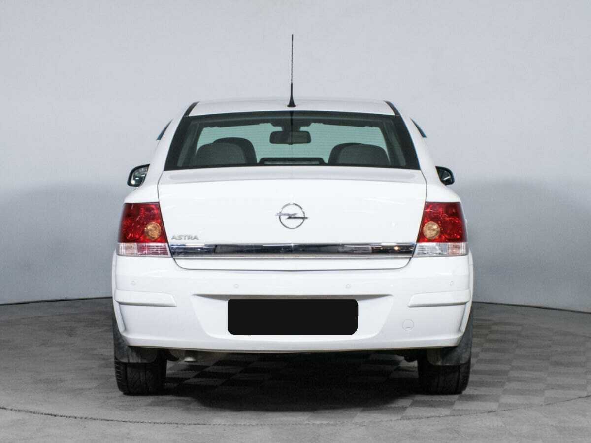 Б/У Опель Астра 2014 года. Фото: #5