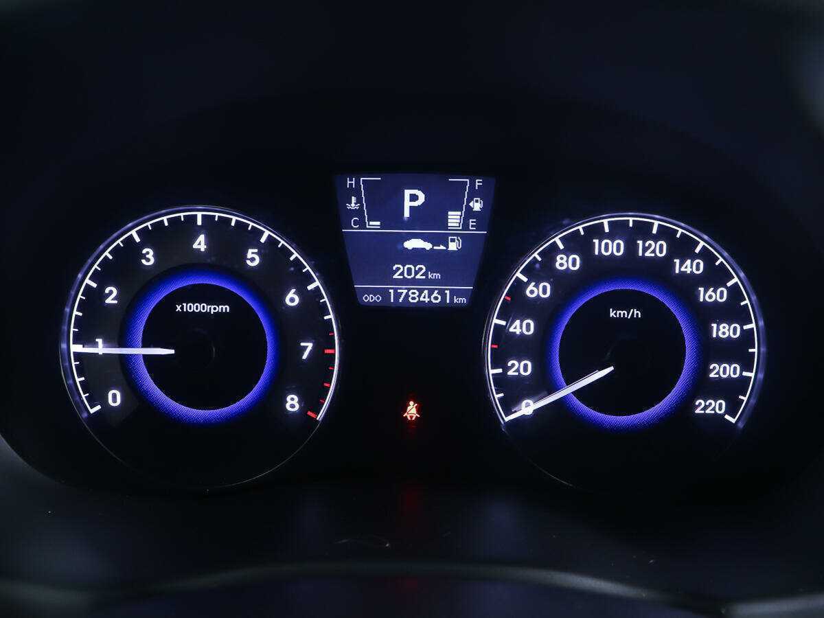 Б/У Хендай Солярис 2012 года. Фото: #12