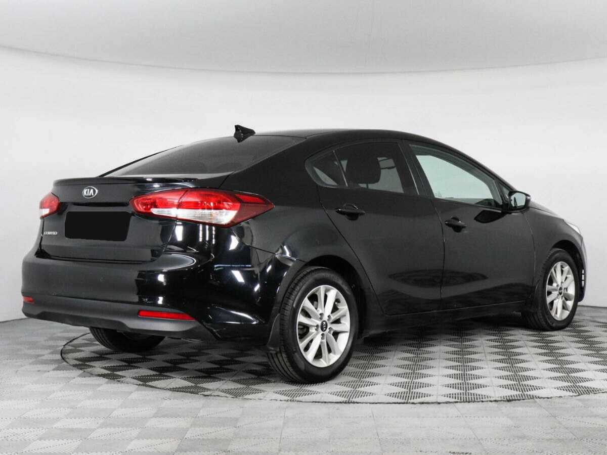 Б/У Киа Церато 2018 года. Фото: #2