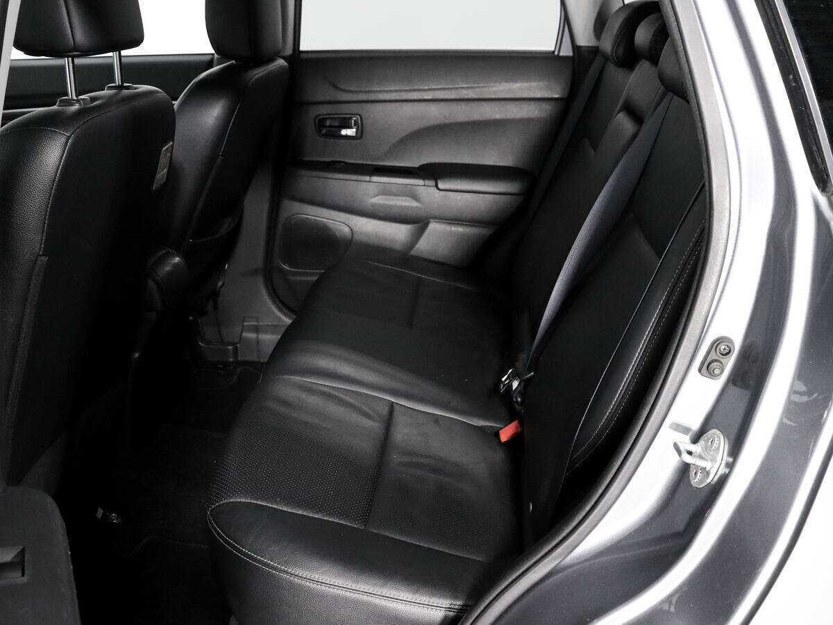 Б/У Митсубиши АС-Икс 2012 года. Фото: #10