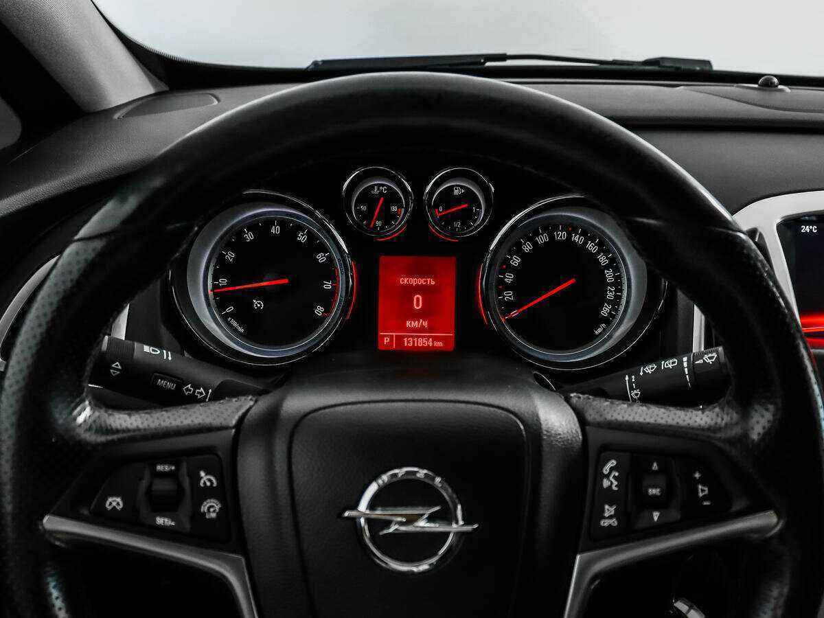 Б/У Опель Астра 2014 года. Фото: #14