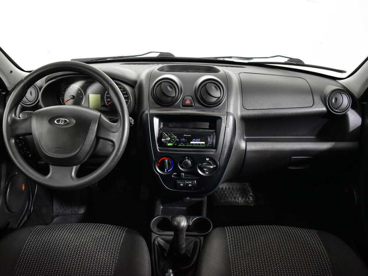 Б/У Лада (ВАЗ) Гранта 2013 года. Фото: #10