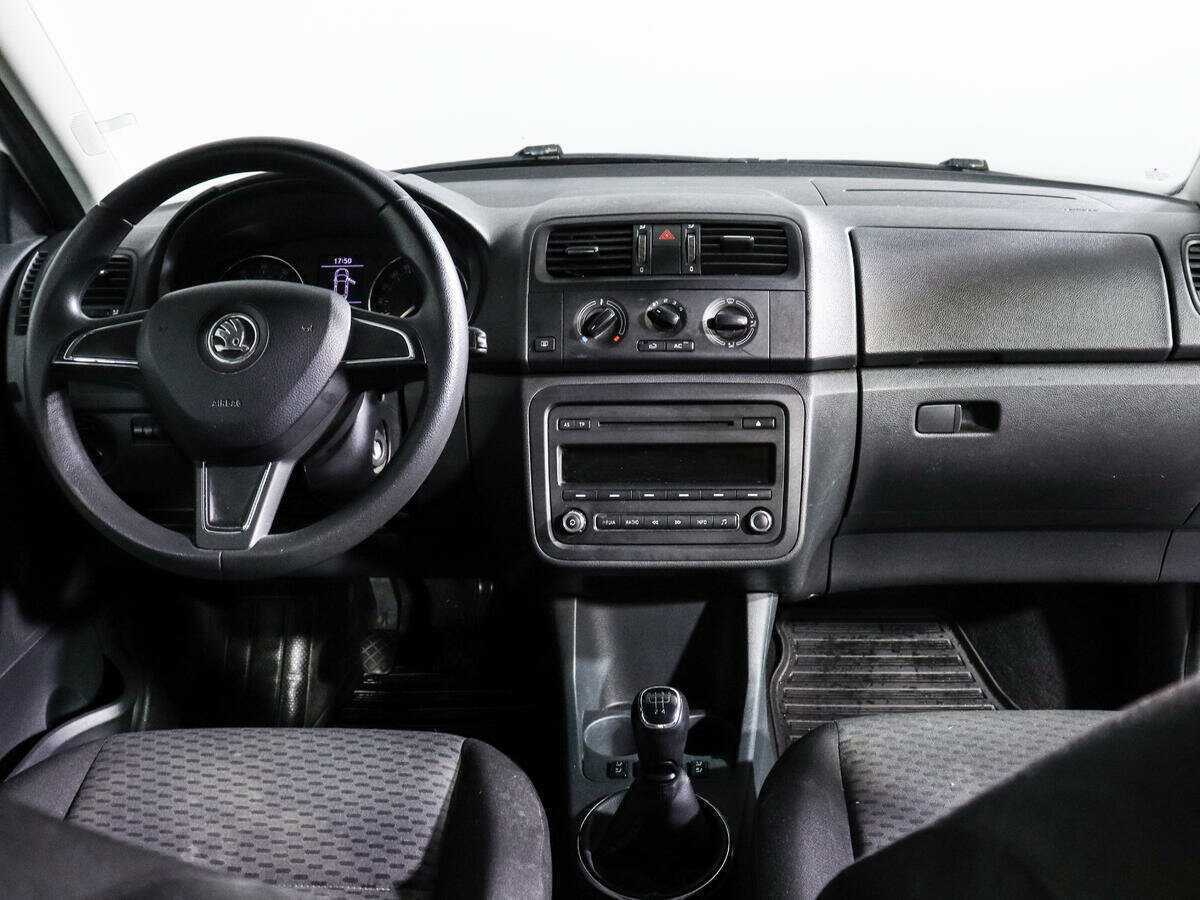 Б/У Шкода Фабия 2014 года. Фото: #10