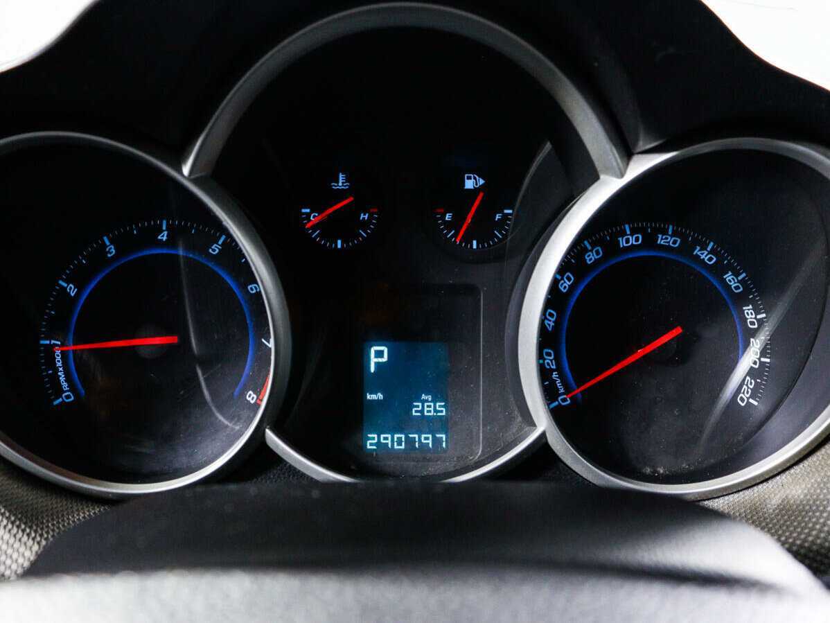 Б/У Шевроле Круз 2012 года. Фото: #10