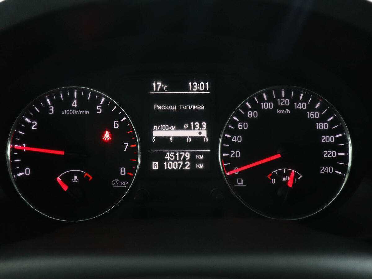 Б/У Ниссан Икс-Трейл 2014 года. Фото: #10