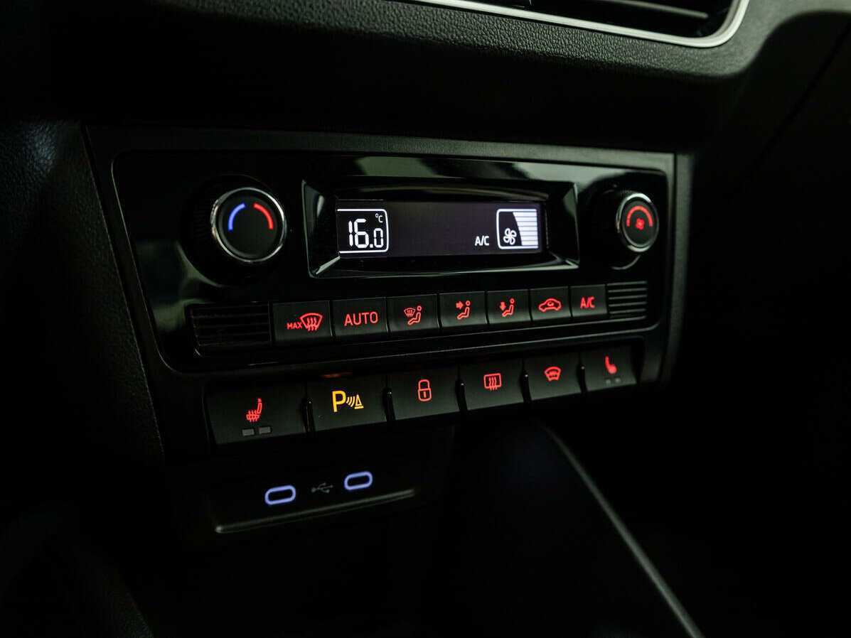 Б/У Фольксваген Поло 2020 года. Фото: #13