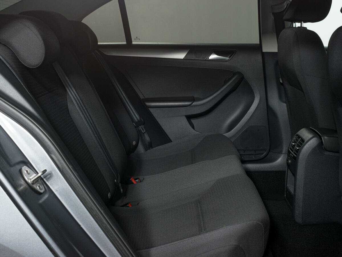 Б/У Фольксваген Джетта 2016 года. Фото: #8