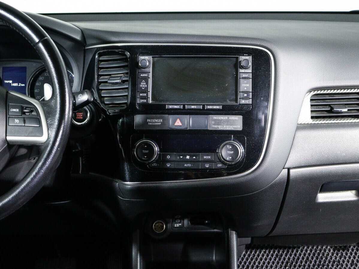 Б/У Митсубиши Оутлэндер 2012 года. Фото: #12