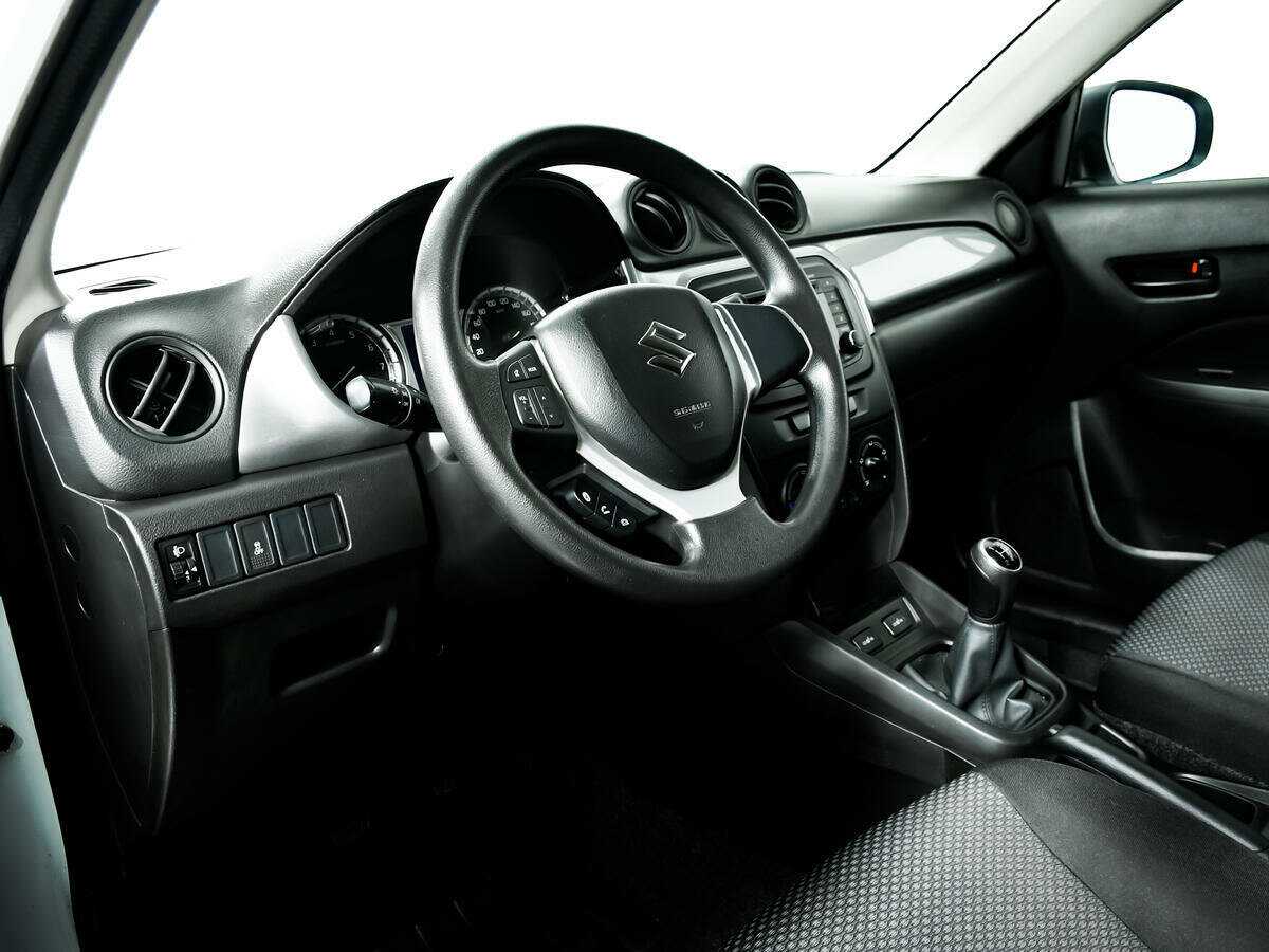 Б/У Сузуки Витара 2018 года. Фото: #12