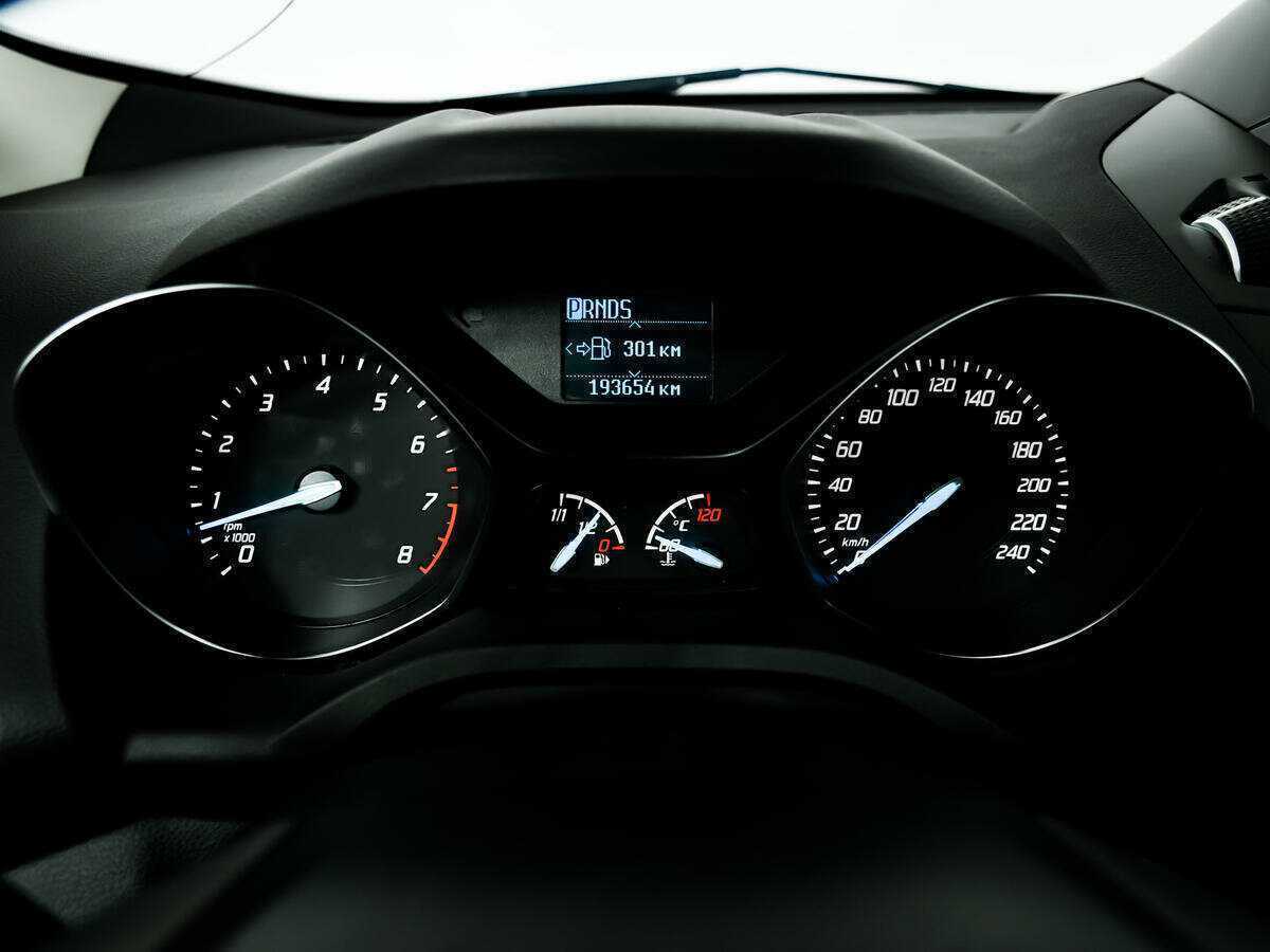 Б/У Форд Куга 2016 года. Фото: #9