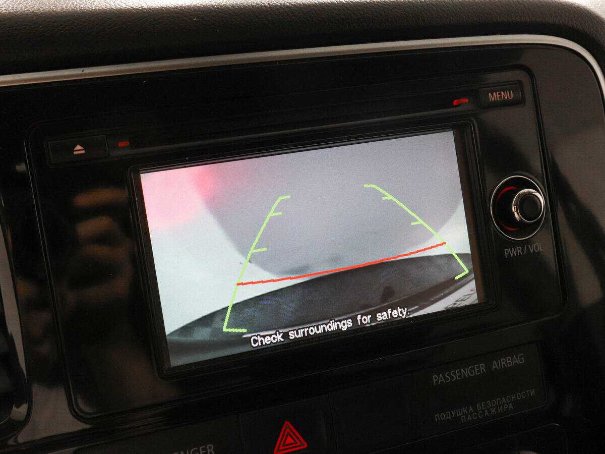 Б/У Митсубиши Оутлэндер 2016 года. Фото: #12