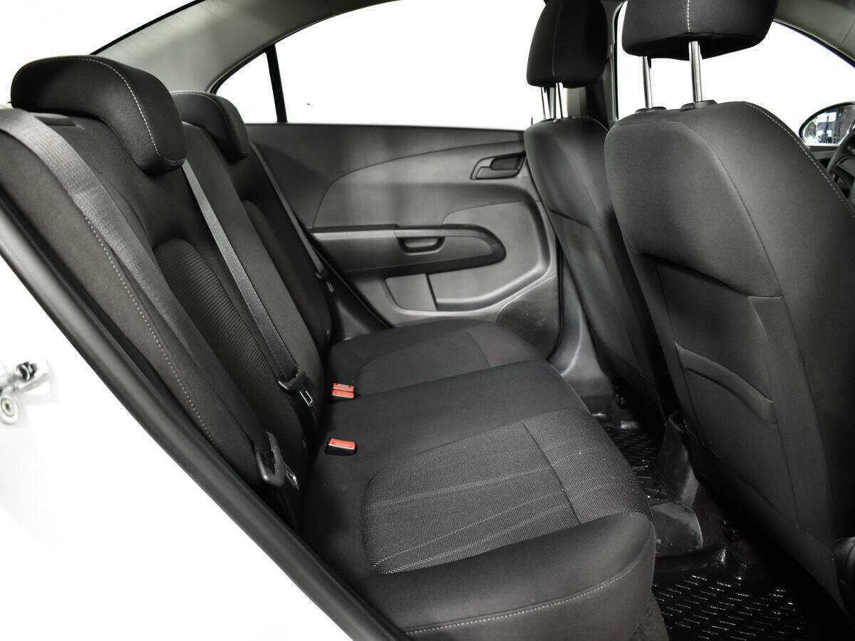 Б/У Шевроле Авео 2012 года. Фото: #9