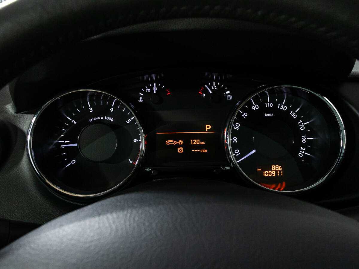 Б/У Пежо 3008 2013 года. Фото: #11