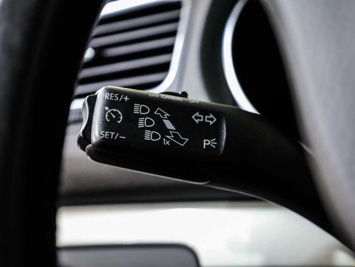 Б/У Фольксваген Гольф 2012 года. Фото: #15