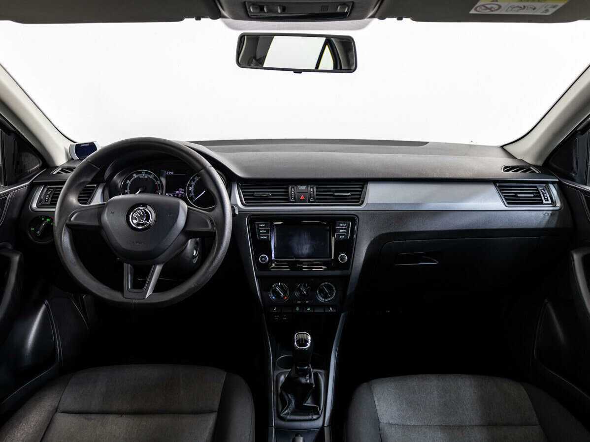 Б/У Шкода Рапид 2017 года. Фото: #8