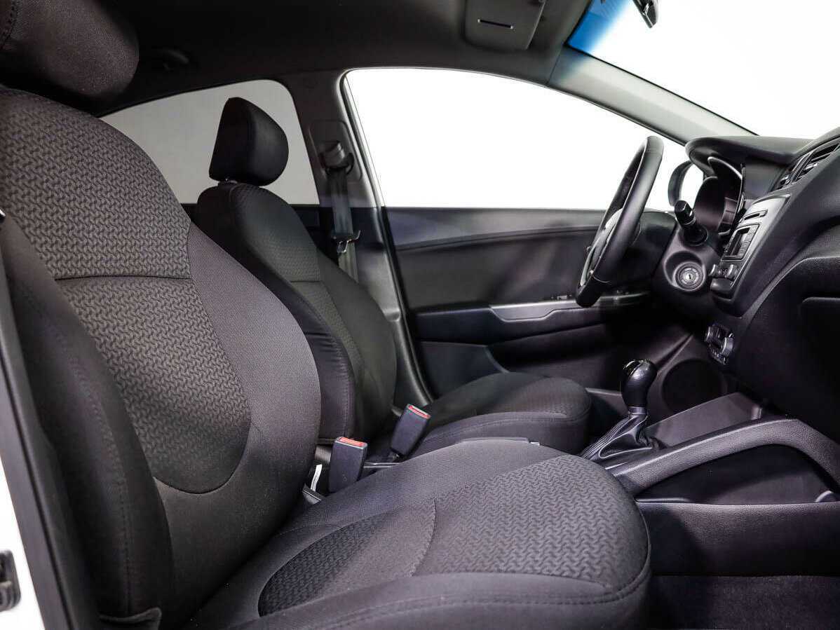 Б/У Киа Рио 2016 года. Фото: #10