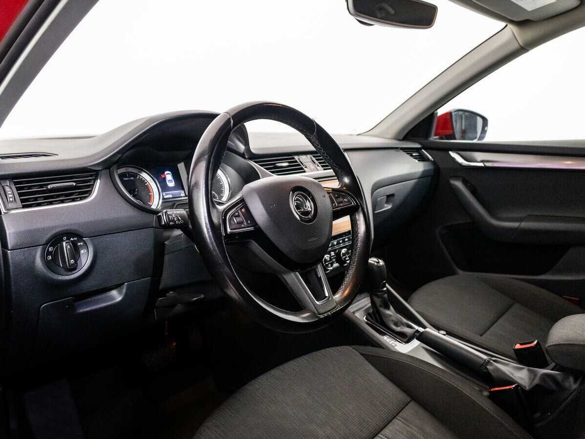 Б/У Шкода Октавия 2017 года. Фото: #9