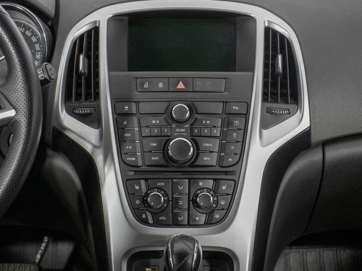 Б/У Опель Астра 2014 года. Фото: #13