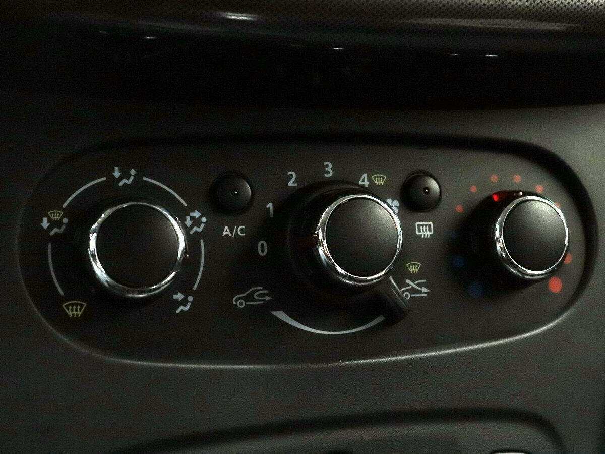 Б/У Рено Логан 2020 года. Фото: #15