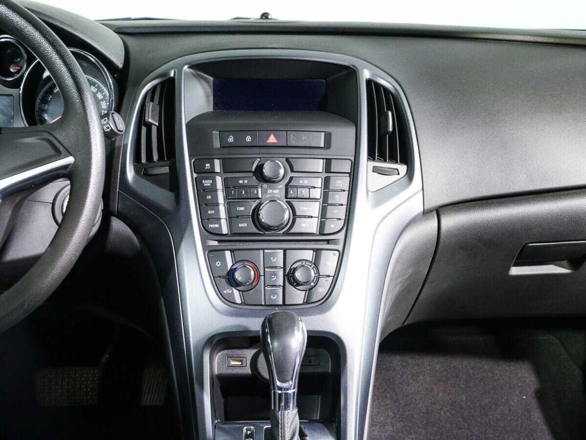 Б/У Опель Астра 2012 года. Фото: #12