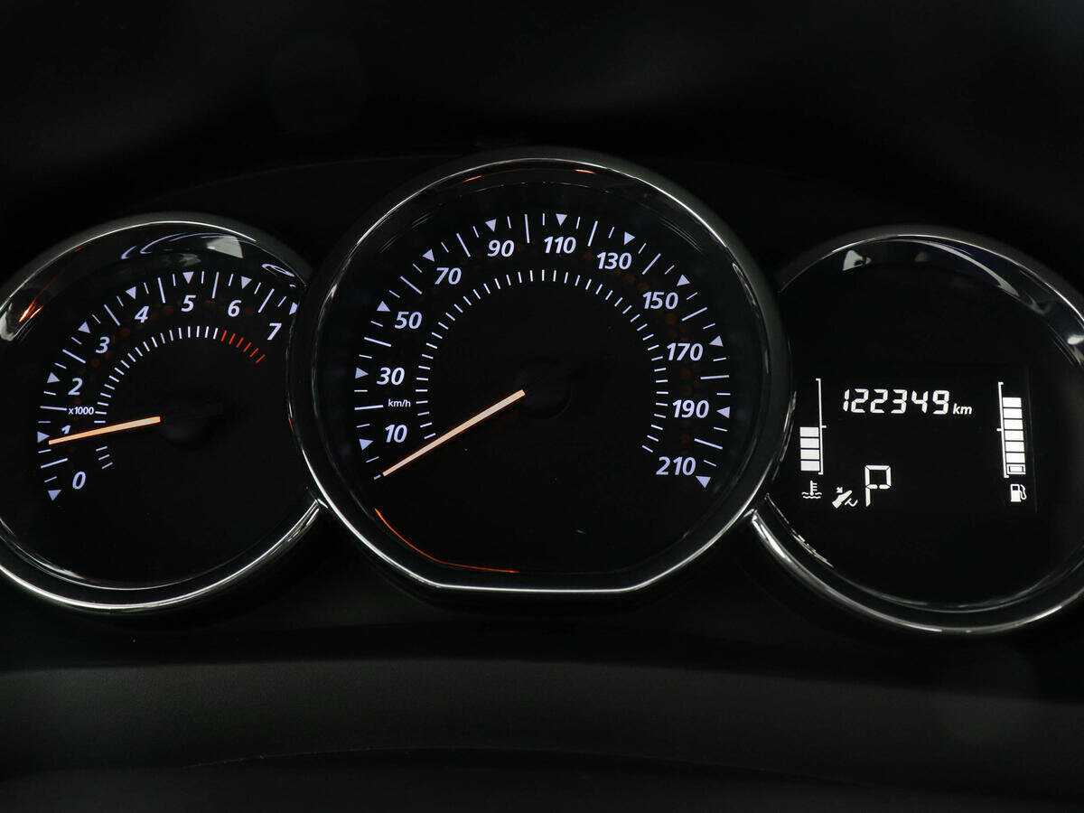 Б/У Рено Логан 2020 года. Фото: #10