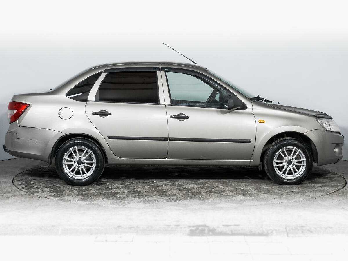 Б/У Лада (ВАЗ) Гранта 2012 года. Фото: #3