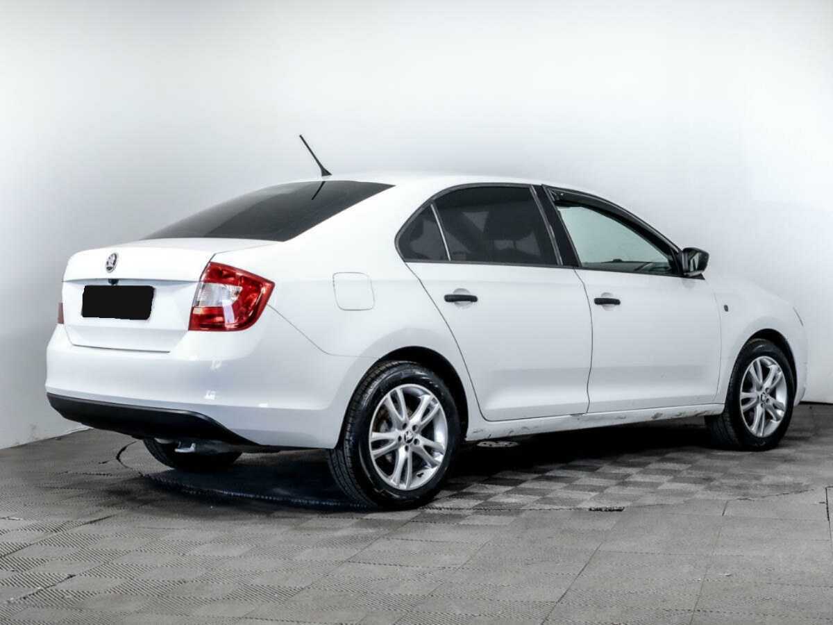 Б/У Шкода Рапид 2014 года. Фото: #3