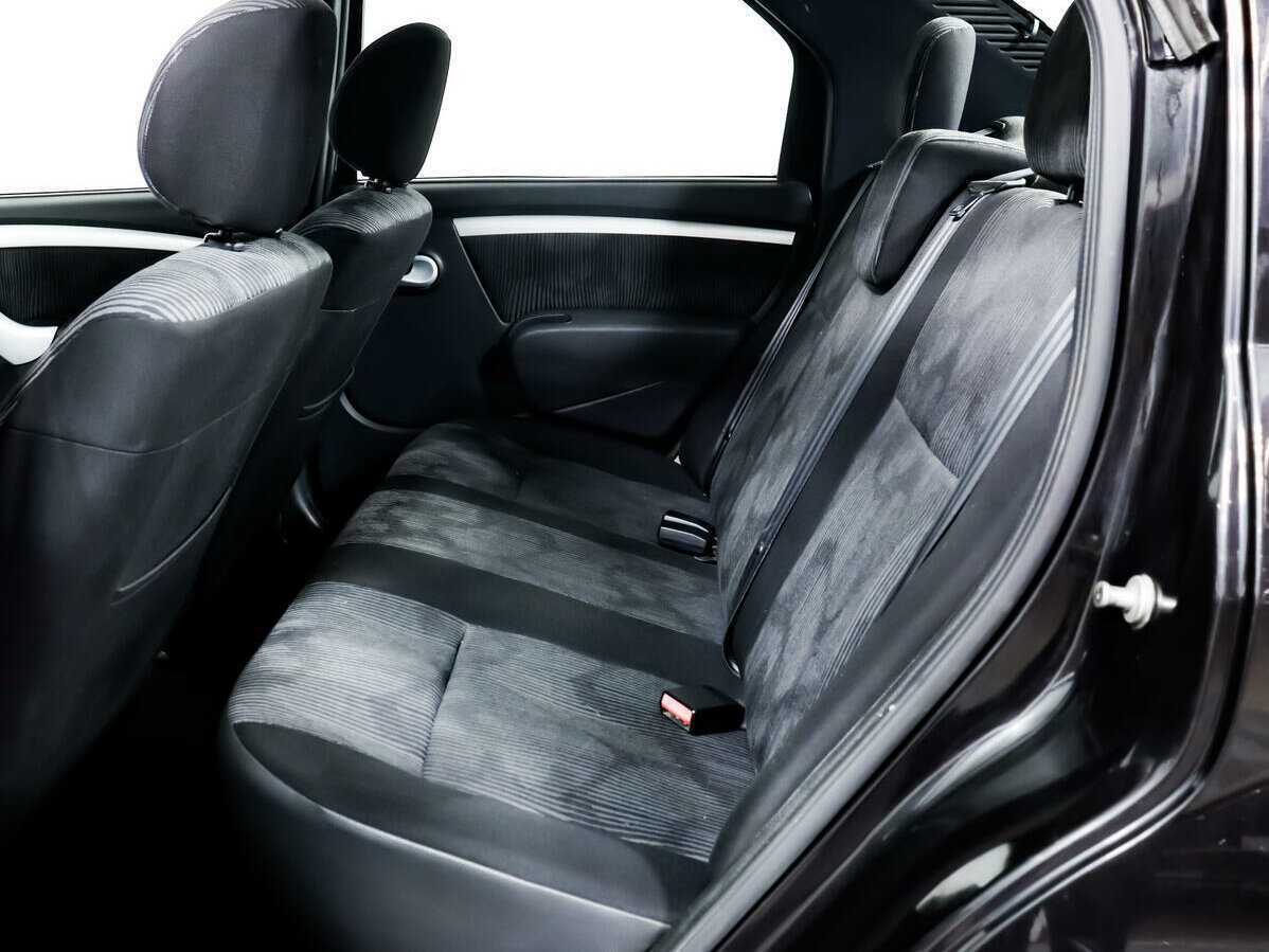 Б/У Рено Логан 2012 года. Фото: #11