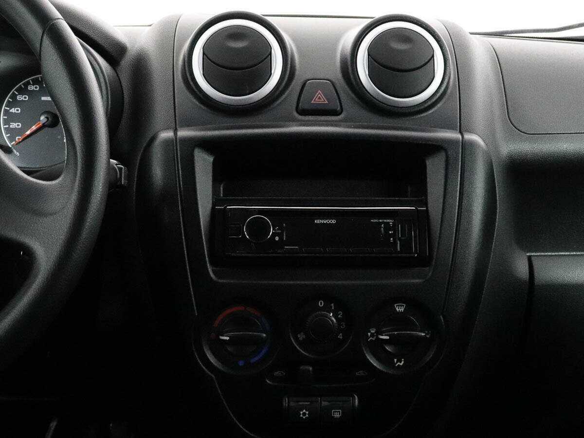 Б/У Лада (ВАЗ) Гранта 2015 года. Фото: #9