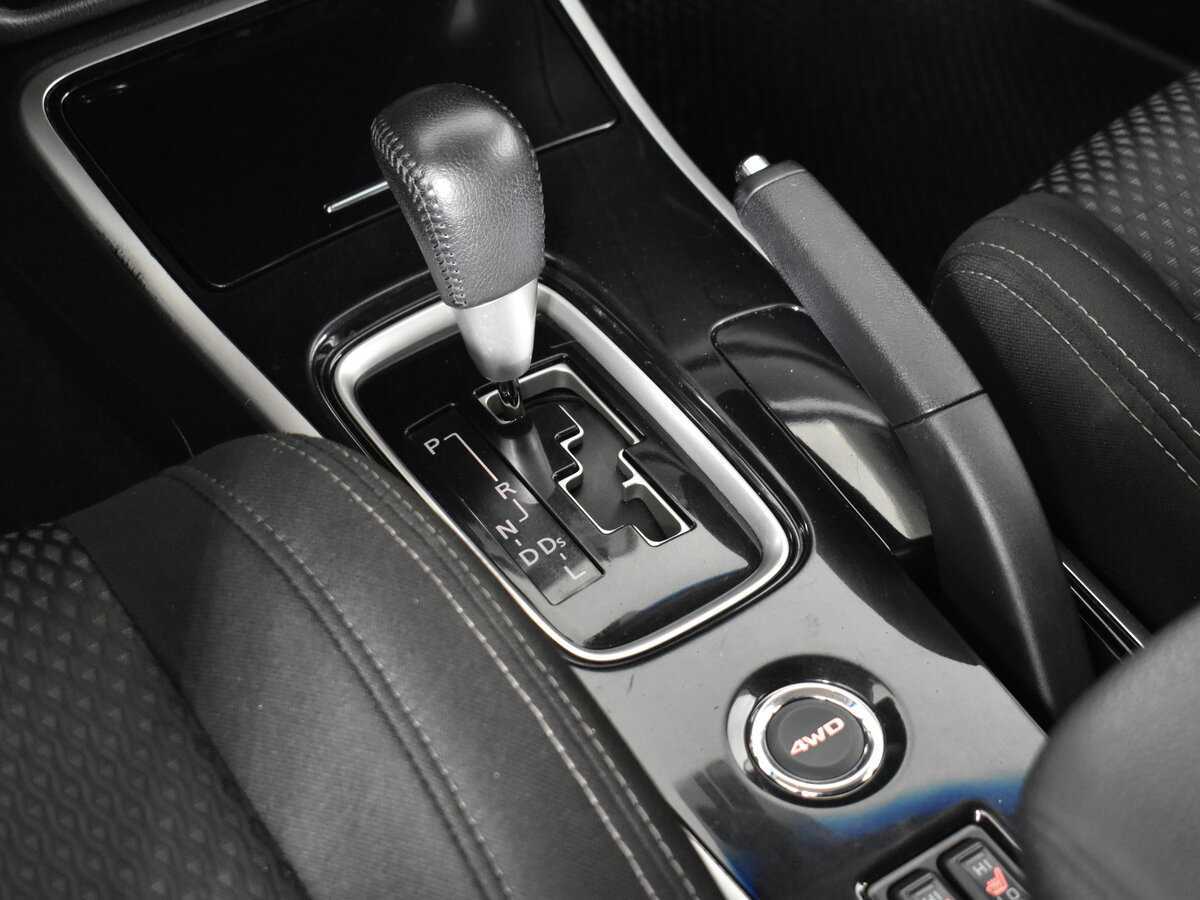 Б/У Митсубиши Оутлэндер 2017 года. Фото: #15