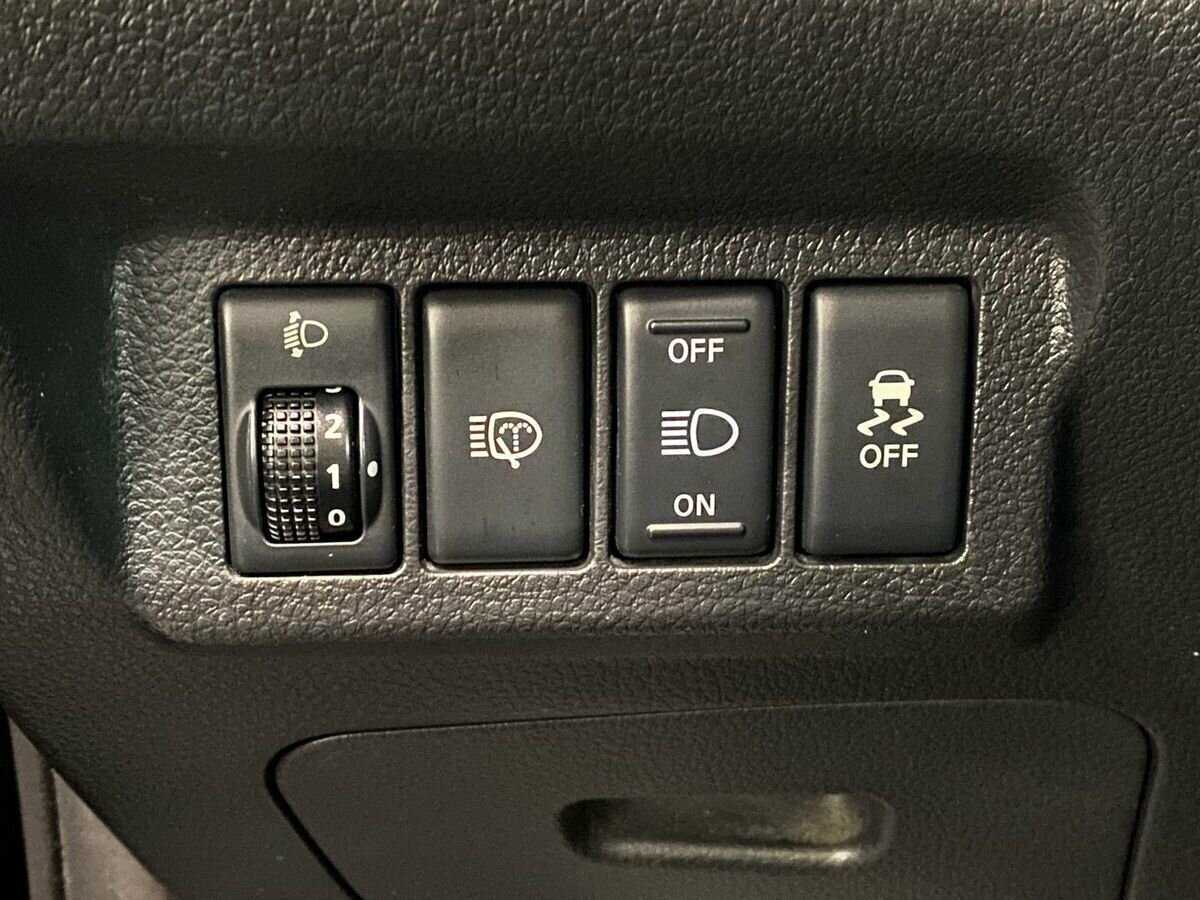 Б/У Ниссан Икс-Трейл 2013 года. Фото: #16