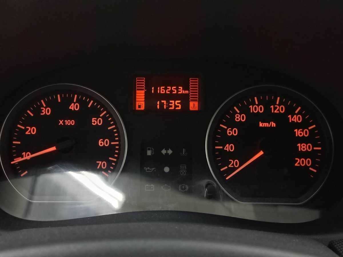 Б/У Рено Сандеро 2012 года. Фото: #11