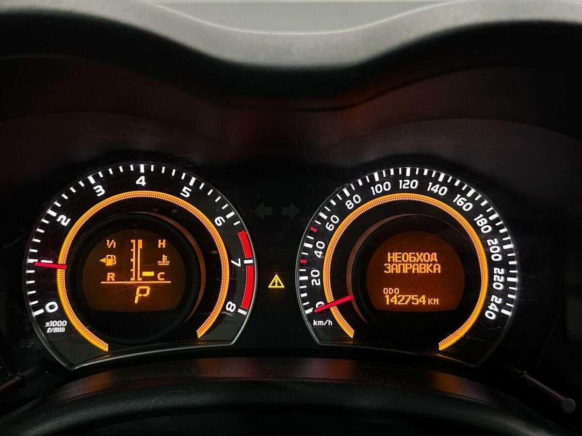 Б/У Тойота Королла 2012 года. Фото: #11