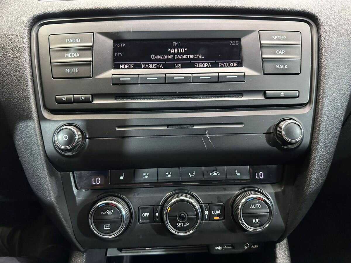 Б/У Шкода Октавия 2013 года. Фото: #11