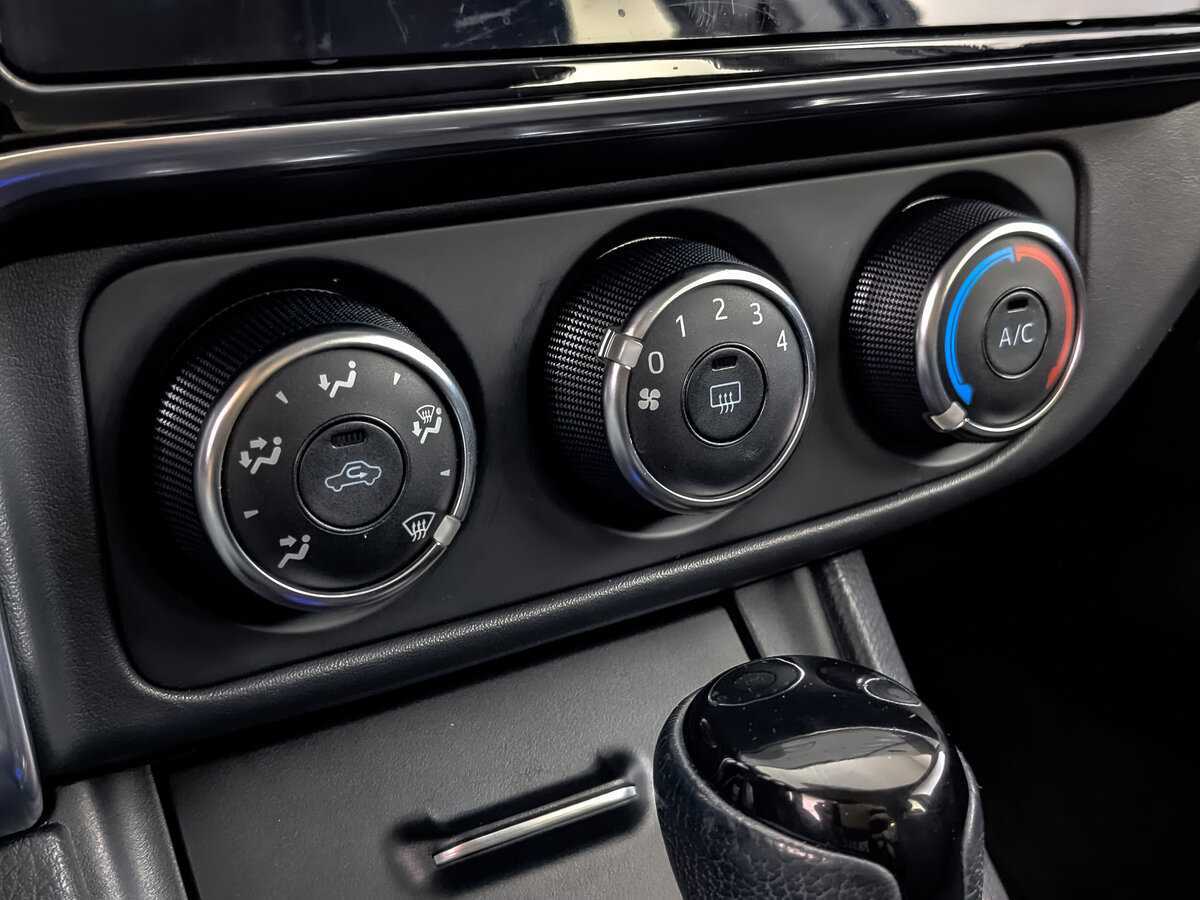 Б/У Тойота Королла 2017 года. Фото: #16