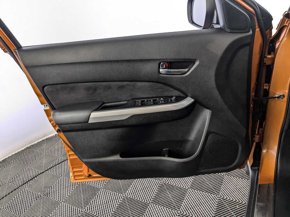 Б/У Сузуки Витара 2016 года. Фото: #14