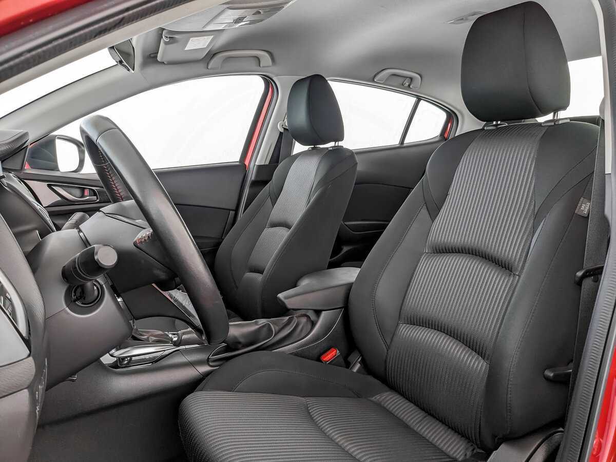 Б/У Мазда 3 2015 года. Фото: #15