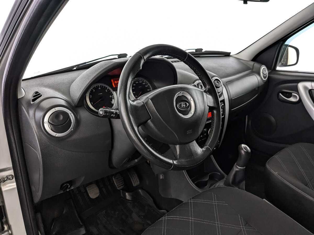 Б/У Лада (ВАЗ) Ларгус 2017 года. Фото: #10